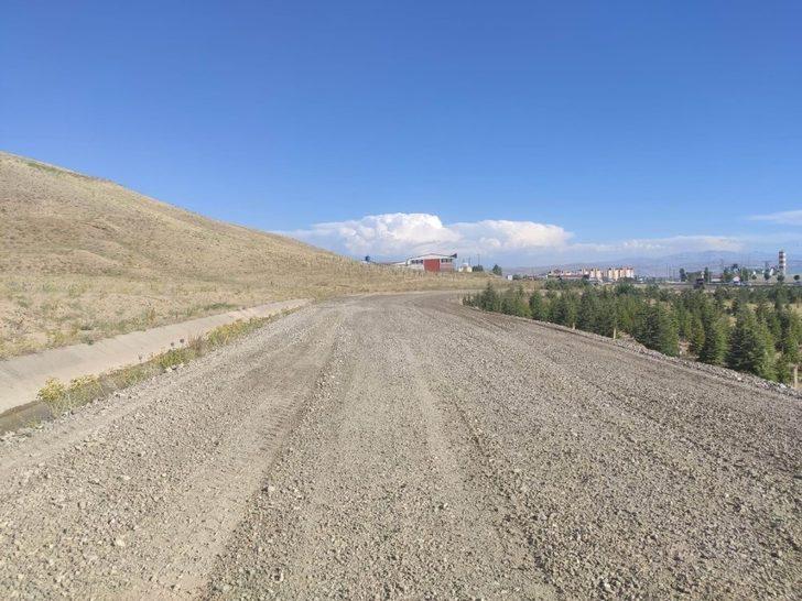 Tuşba Belediyesinden ilçenin sanayisine yol desteği G3