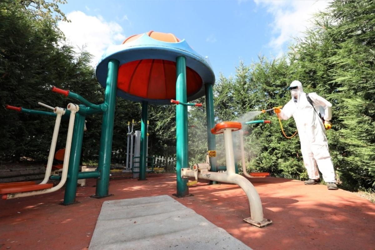 Başiskele&rsquo;de korona vir&uuml;se karşı m&uuml;cadele devam ediyor