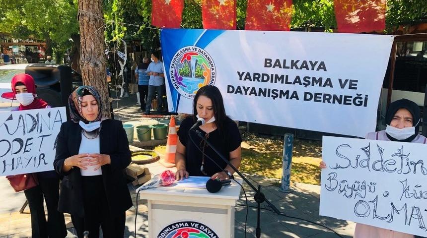 Balkaya Yardımlaşma ve Dayanışma Derneği kadına şiddete &lsquo;Dur&rsquo; dedi