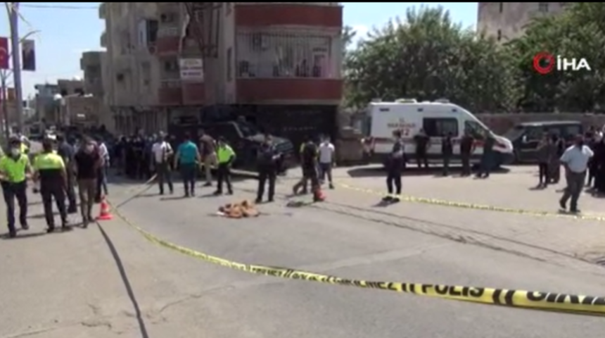 Şırnak'ta feci kaza: Kamyonun &ccedil;arptığı 2 kardeşten biri hayatını kaybetti, diğeri ağır yaralandı