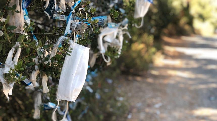 'Azap Yokuşu'nda tepki çeken görüntü: Bez ve ip yerine maske astılar