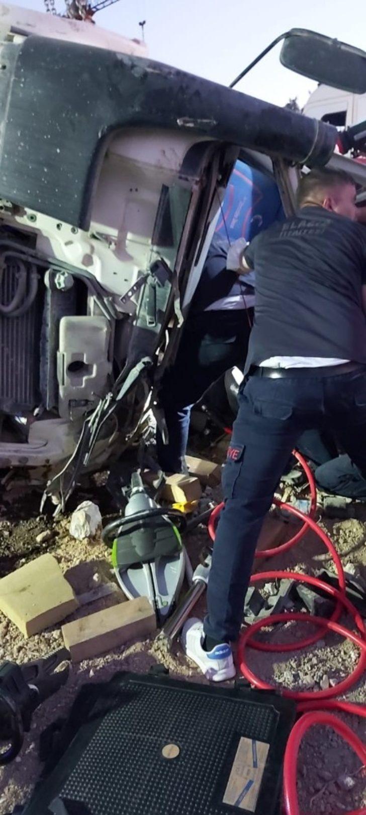 Elazığ’da beton mikseri devrildi: 1 yaralı G4