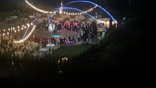 Sosyal mesafe ve maske kuralına uymadan 'halay' çektiler