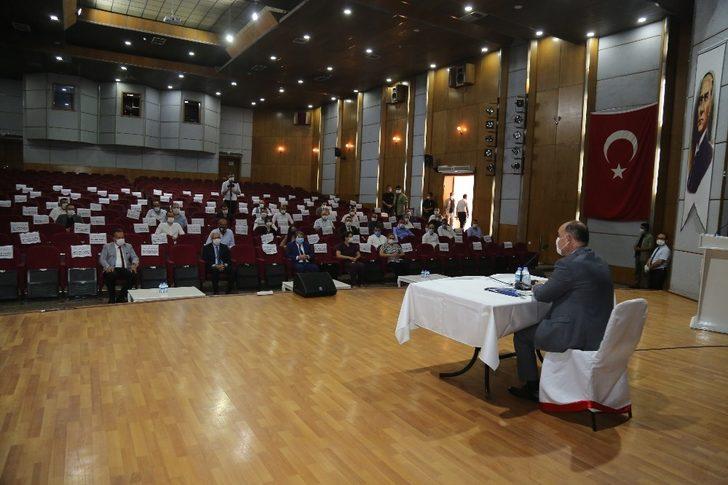 Vali Günaydın düğün salonu işletmecileri ile bir araya geldi G2