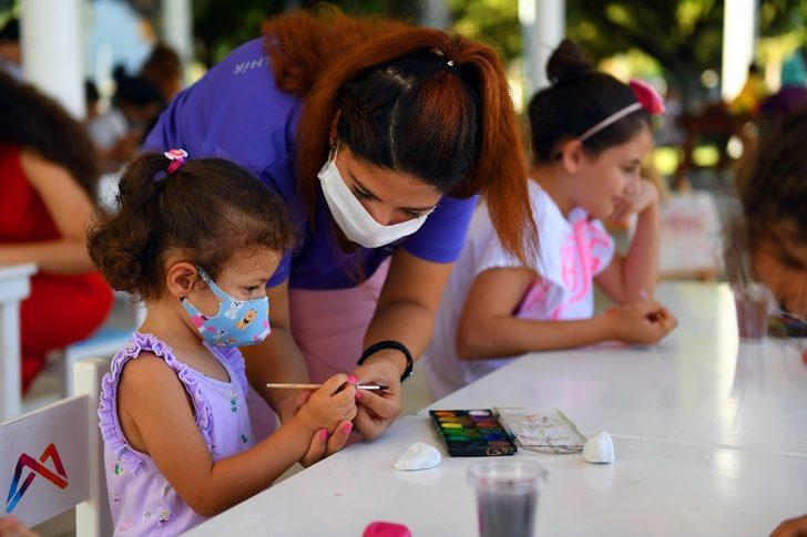 Mersin Büyükşehir Belediyesinden çocuklara ‘Taş Boyama Atölyesi’ G2