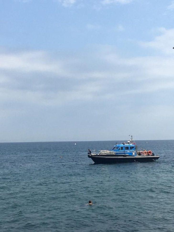 Denize girdikten sonra arkadaşına haber vermeden evine giden adamın boğulduğu sanılınca polis alarma geçti G3