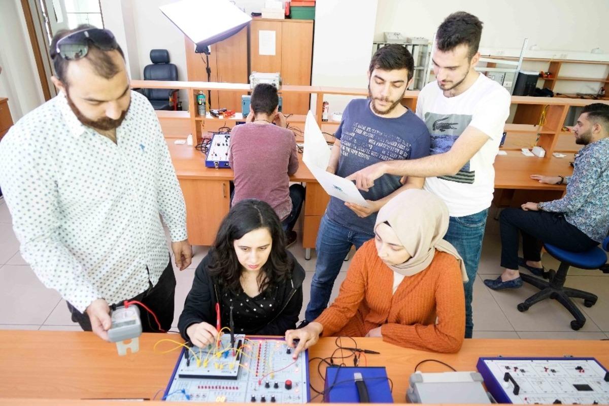 KTO Karatay &Uuml;niversitesinde &ouml;zg&uuml;n m&uuml;hendislik eğitimi