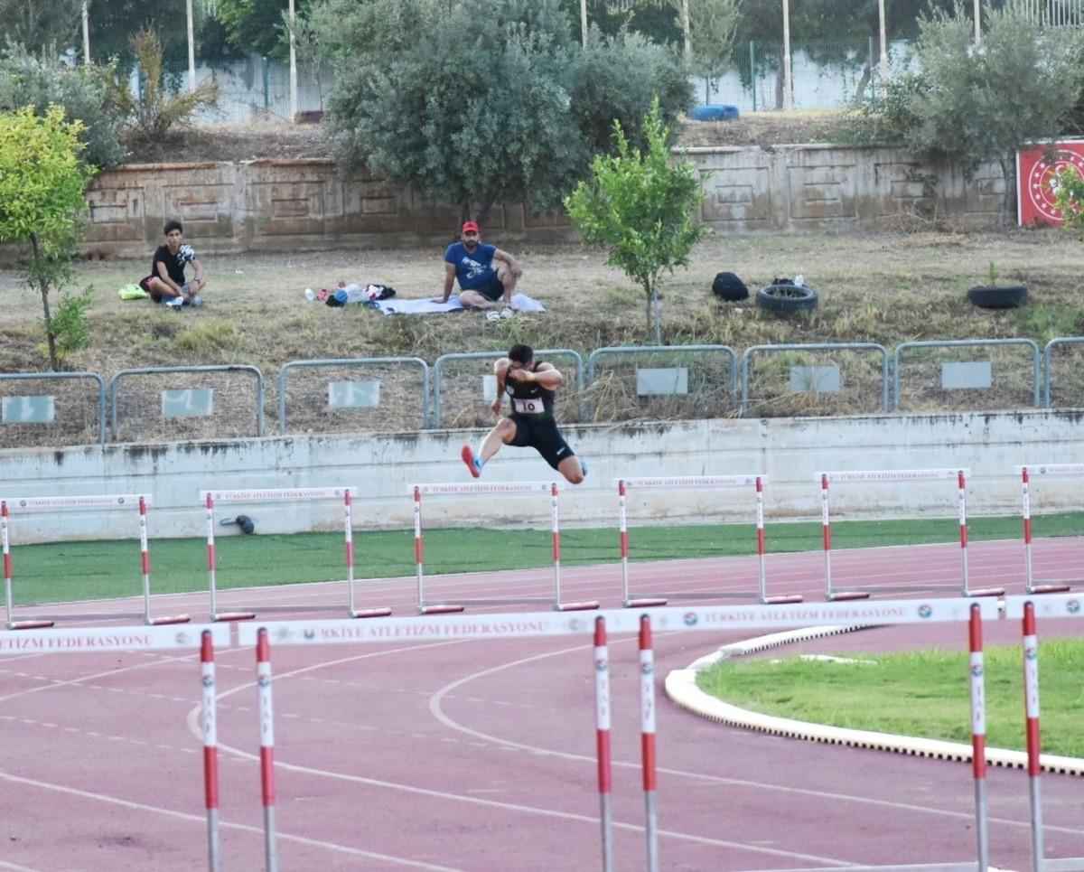 B&uuml;y&uuml;kler olimpik deneme yarışları ve U18 ferdi b&ouml;lgesel atletizm şampiyonası sona erdi