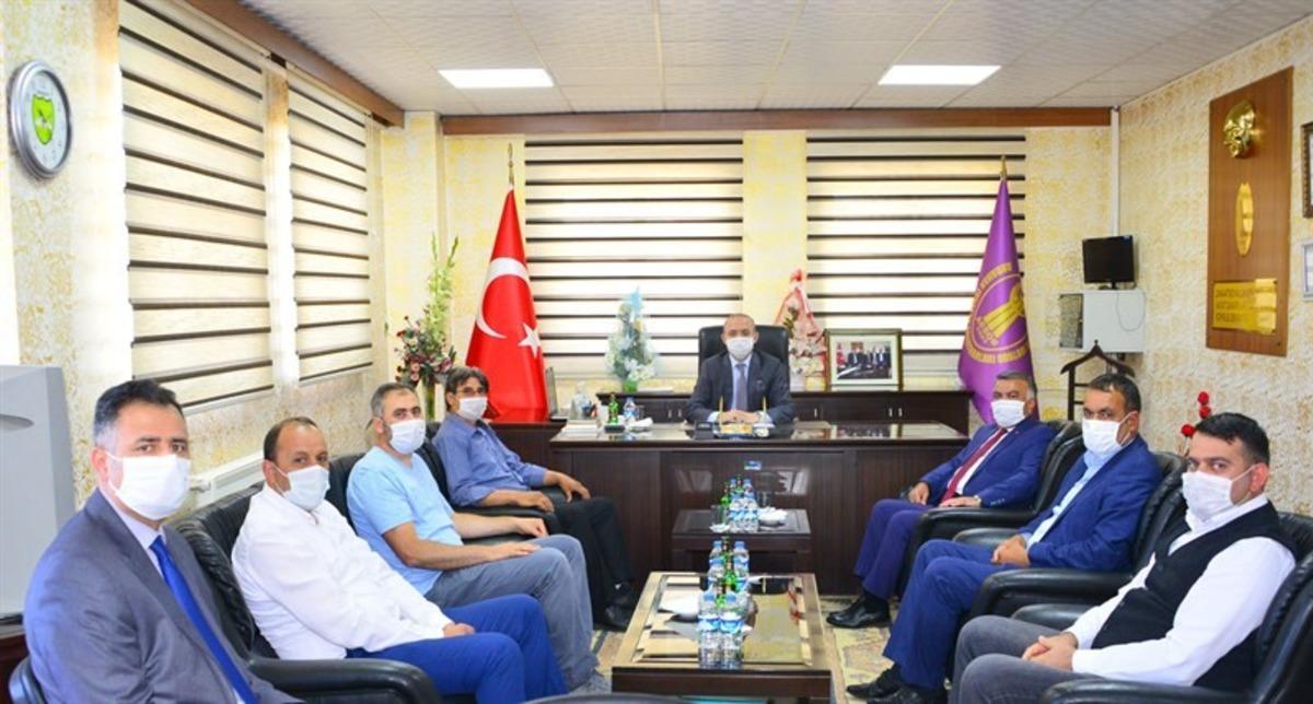 Vali H&uuml;seyin &Ouml;ner, ziyaretlerini s&uuml;rd&uuml;r&uuml;yor