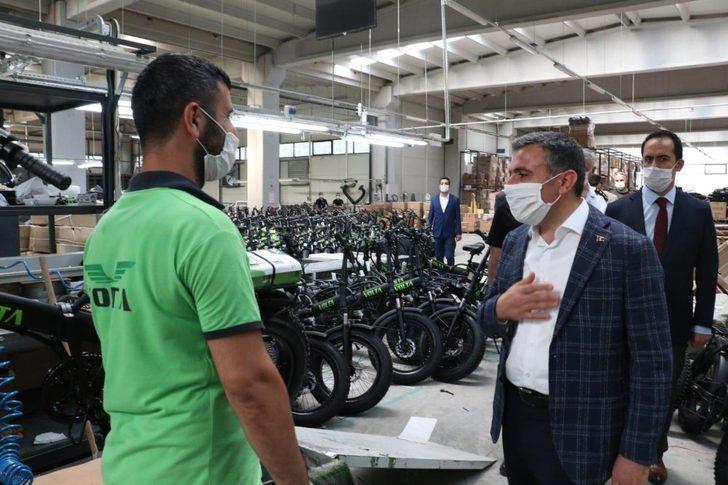 Vali Atay, elektrikli araç üreten fabrikayı gezdi G4