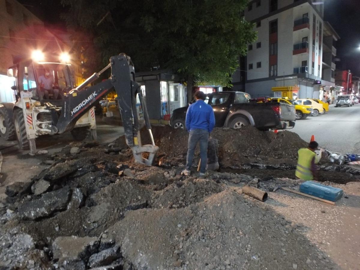 Malazgirt&rsquo;te su boruları yenileniyor