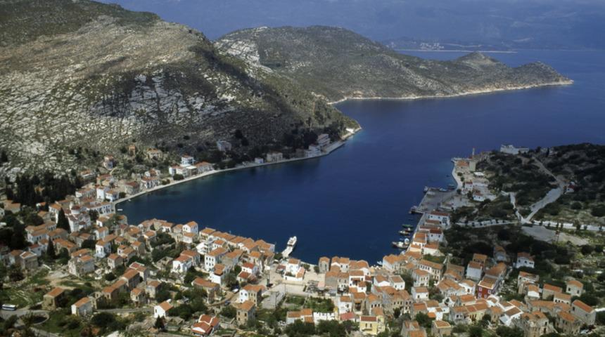 Meis Adası: Doğu Akdeniz'in en k&uuml;&ccedil;&uuml;k adalarından Meis, T&uuml;rkiye-Yunanistan ilişkileri a&ccedil;ısından neden &ouml;nemli?