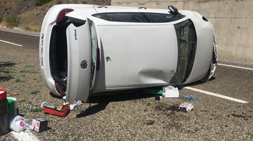 Takla atan otomobil s&uuml;r&uuml;c&uuml;s&uuml; yaralandı