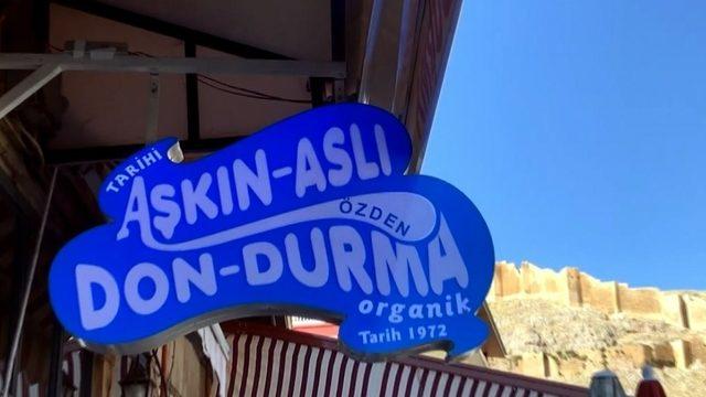 Bayburt’un çeyrek asırlık dondurmacısından ’tarhunlu dondurma’