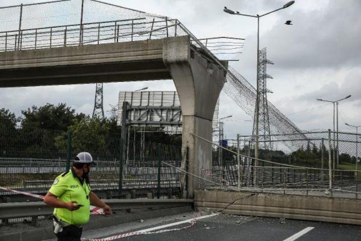 Eyüpsultan'da üst geçit çöktü! Çok sayıda ekip sevk edildi G4