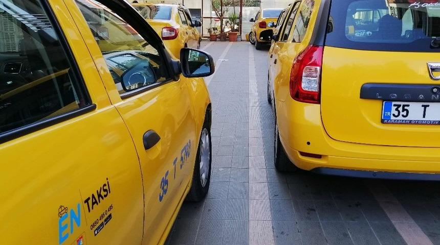 İzmir’de taksilerin kilometre ücreti 4.30 TL’ye yükseltildi