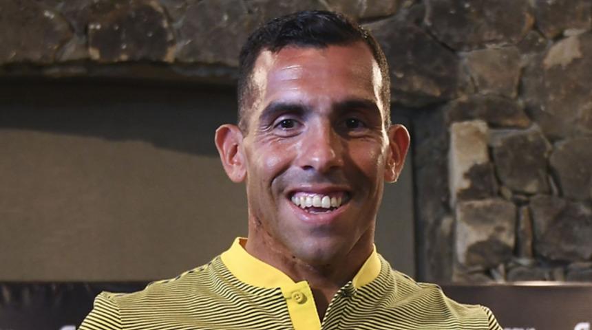 Carlos Tevez'in sözleşmesi yenilendi