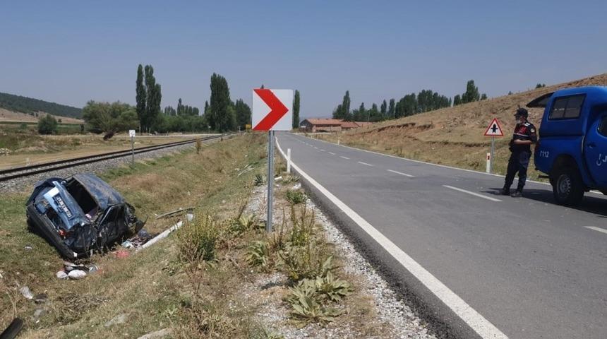Önüne çıkan köpeğe çarpmamak için fren yapınca...