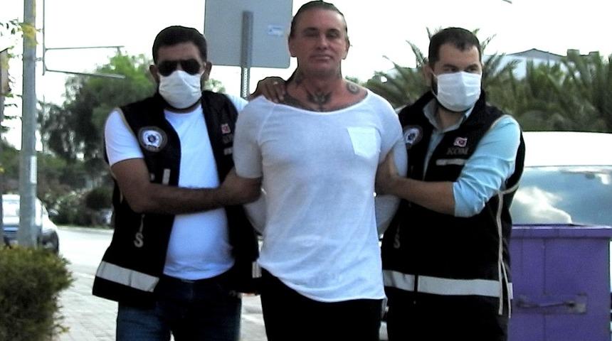 Adi su&ccedil; &ouml;rg&uuml;t&uuml; lideri &Ccedil;eşme&rsquo;de yakalandı