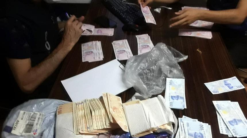 Afyonkarahisar'da 113 bin 600 TL değerinde sahte para ele ge&ccedil;irildi