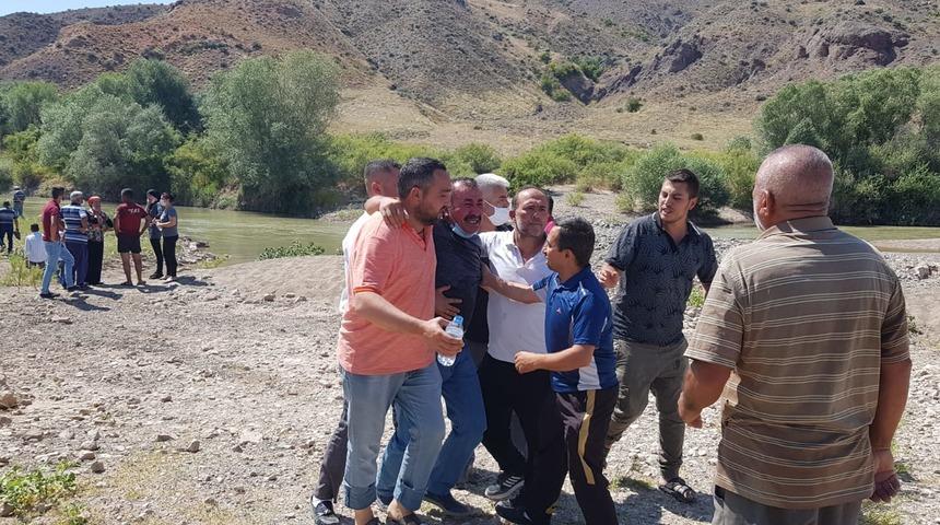 Kayseri'de acı olay! Kızılırmak'a giren baba ve 2 çocuğu boğuldu