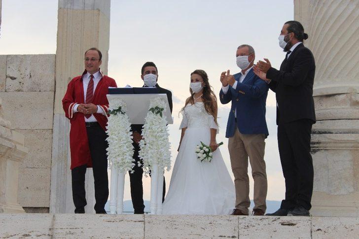 13 asır sonra antik kentte ilk nikah kıyıldı G2