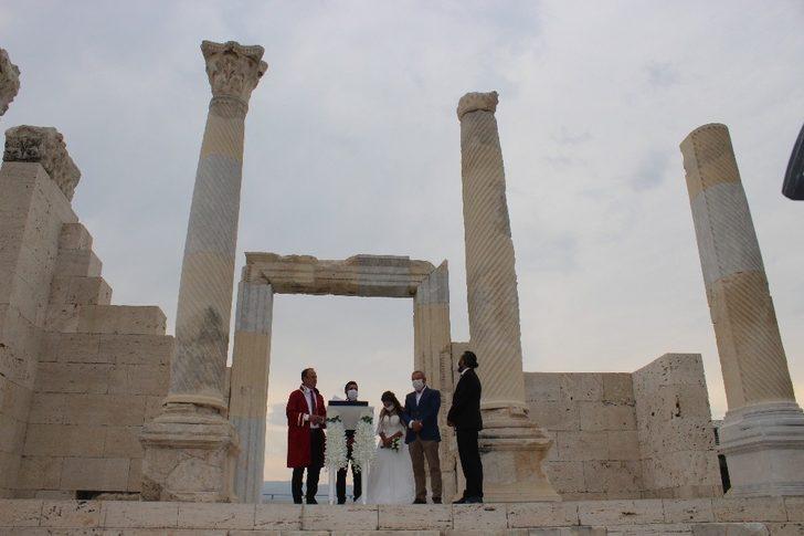 13 asır sonra antik kentte ilk nikah kıyıldı G4