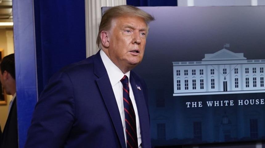 Gazetecinin sorusuna tepki gösteren Trump salonu terk etti