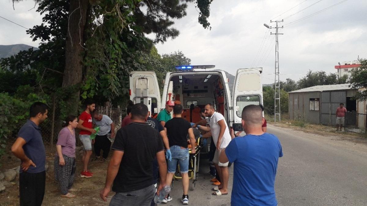 Adana&rsquo;da bı&ccedil;aklı kavga: 1 yaralı