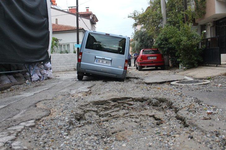 Denizli’de yağış hayatı olumsuz etkiledi G4