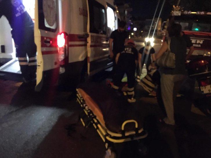 Sağanak yağış kaza getirdi: 2 yaralı G2