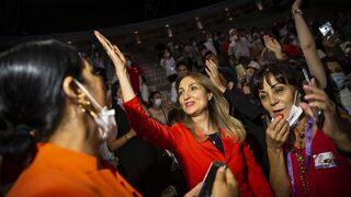 CHP Kadın Kolları Genel Başkanı Aylin Nazlıaka oldu