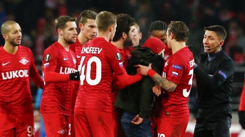 Rus futbolu ilk hafta karıştı: Spartak, ligden çekildi