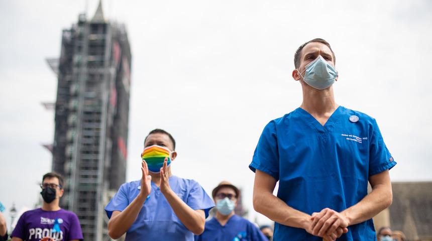 İngiltere Ulusal Sağlık Servisi'nden ihmalkarlığa rekor tazminat