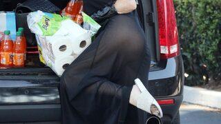 Phoebe Price bu defa siyahlar içinde 