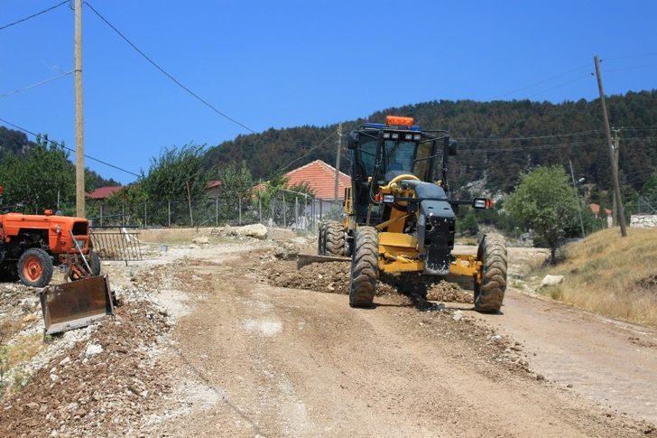 Kuzca’da yol bakım onarım çalışması G2