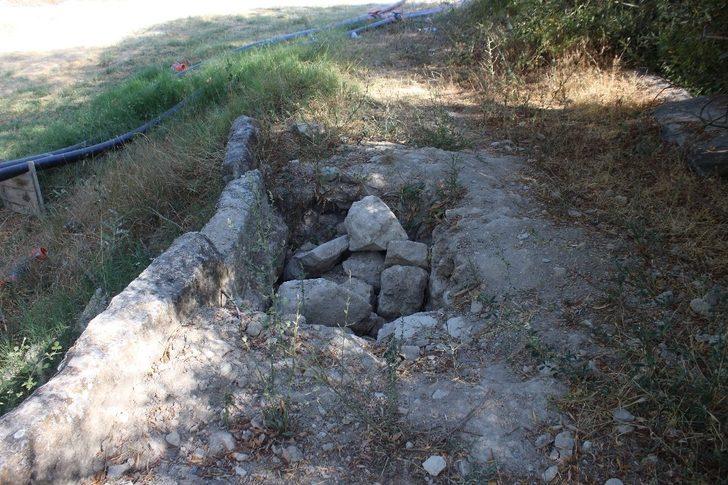 Definecilerin hedefi olan tarihi Asar Köprüsü yıkılma tehlikesi ile karşı karşıya G3