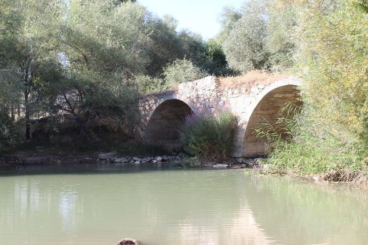 Definecilerin hedefi olan tarihi Asar Köprüsü yıkılma tehlikesi ile karşı karşıya G5