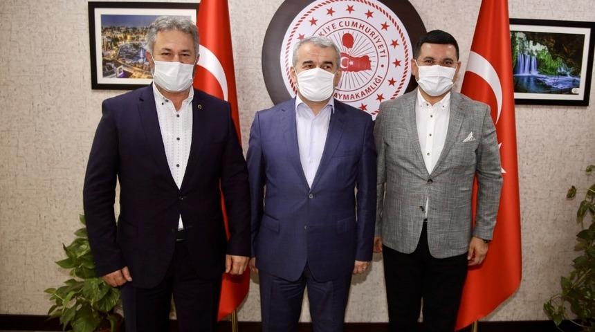 Tütüncü, Kepez Kaymakamı Şahin’i ziyaret etti