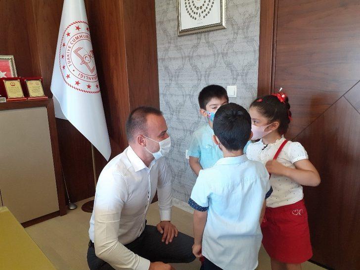 Düşün Taşın Derneği’nden Ağrılı minik öğrencilere anlamlı yardım paketi G2