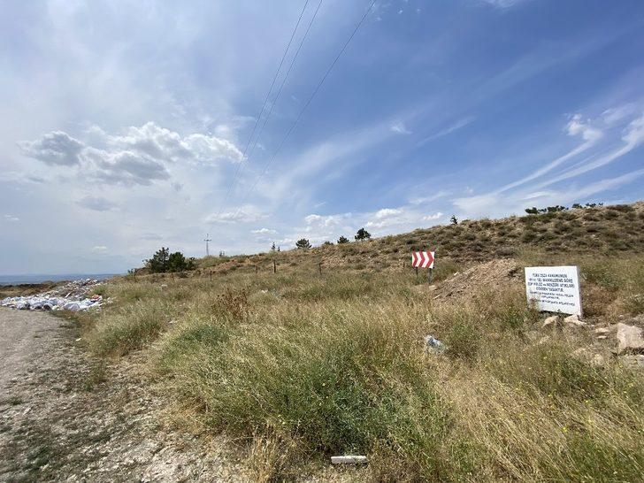 Sarıcakaya yolu çöp ve moloz yığınlarından kurtulamıyor G2