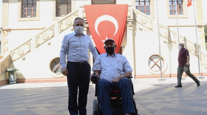 &Ccedil;orum Belediyesi&rsquo;nden engelli vatandaşa ak&uuml;l&uuml; ara&ccedil;
