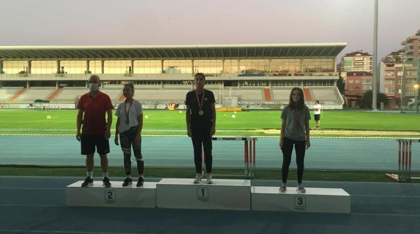 Vanlı atletler Trabzon&rsquo;dan 5 madalyayla d&ouml;nd&uuml;ler