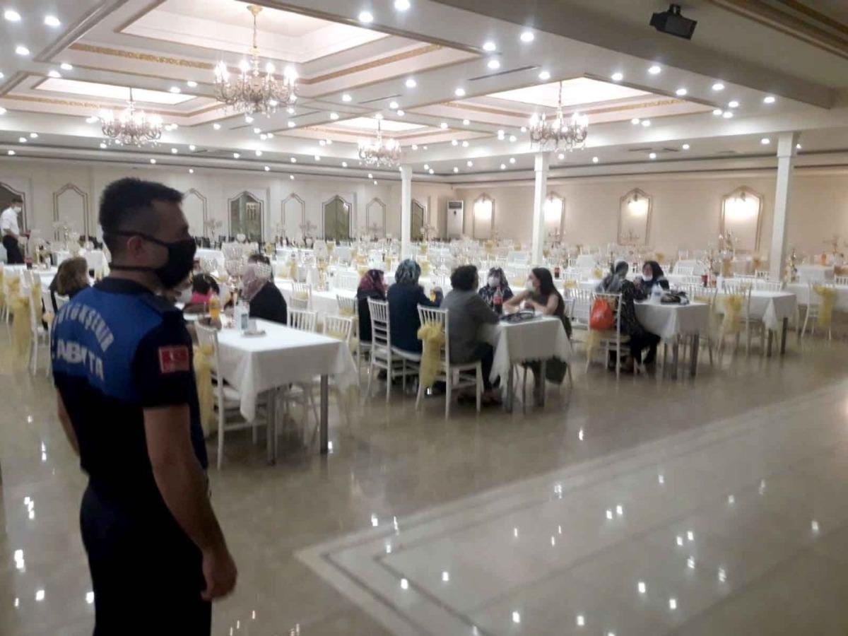 Zabıtadan d&uuml;ğ&uuml;n salonu denetimi