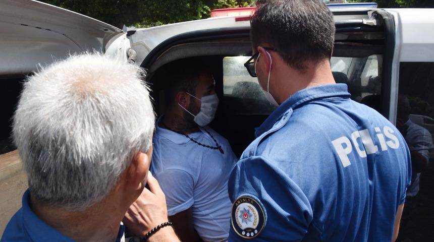 Yok böyle soygun! 75 bin liralık çeki bozdurup kaçtı