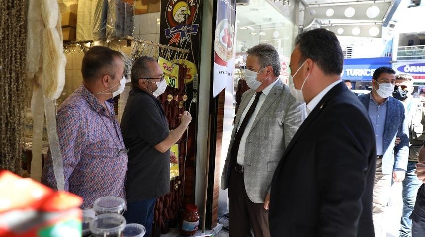 Melikgazi Belediyesi&rsquo;nden korona vir&uuml;s mağduru esnafa destek