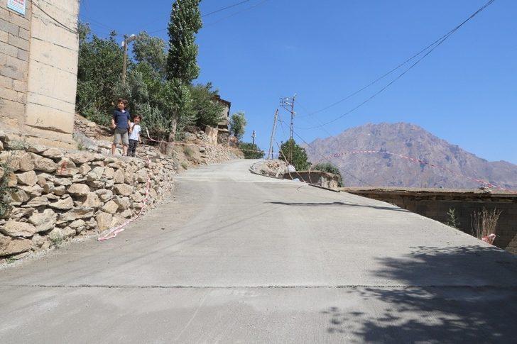 Hakkari’de yüzey sertleştirici beton uygulaması G2