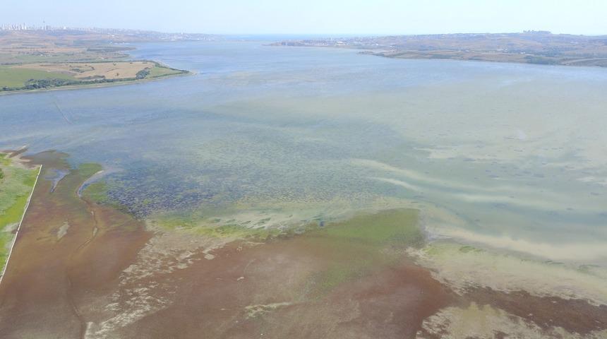 Büyükçekmece Gölü'nde su seviyesi düştü