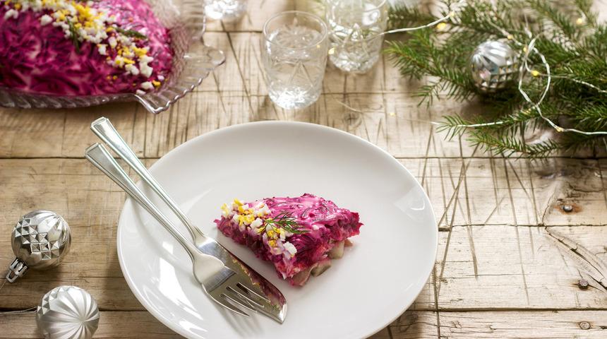 Yemekten asla bıkmayacağınız patatesin hakkını veren 5 patates salatası tarifi