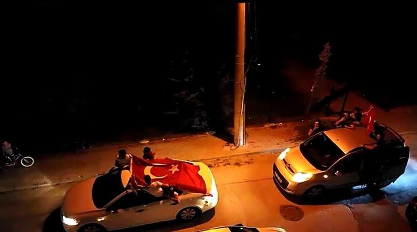 Yasak var ama takan yok! Yine aynı görüntüler